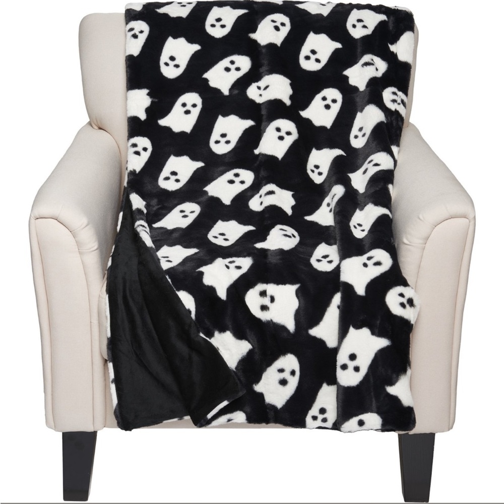 HTF faux fur ghost Blanket